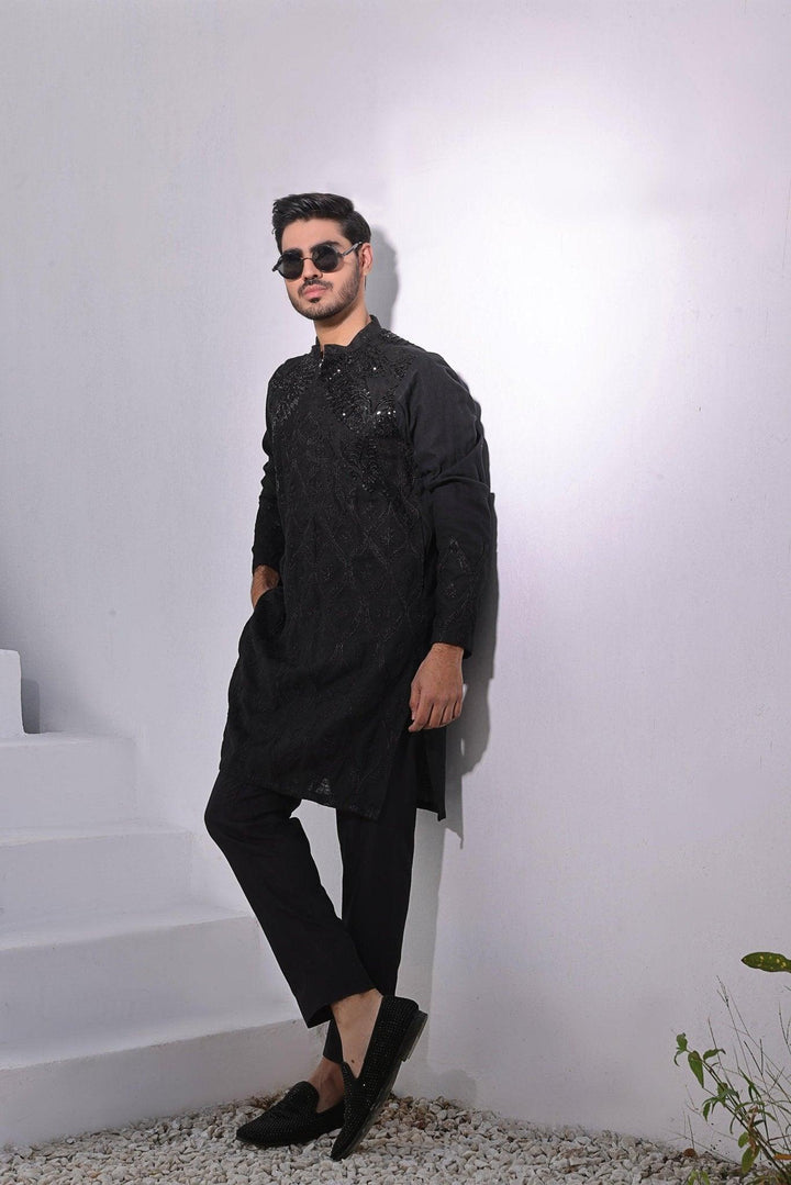 Embroidered Black Kurta and Pajama - ZB 1002 - Zeshan Bariwala