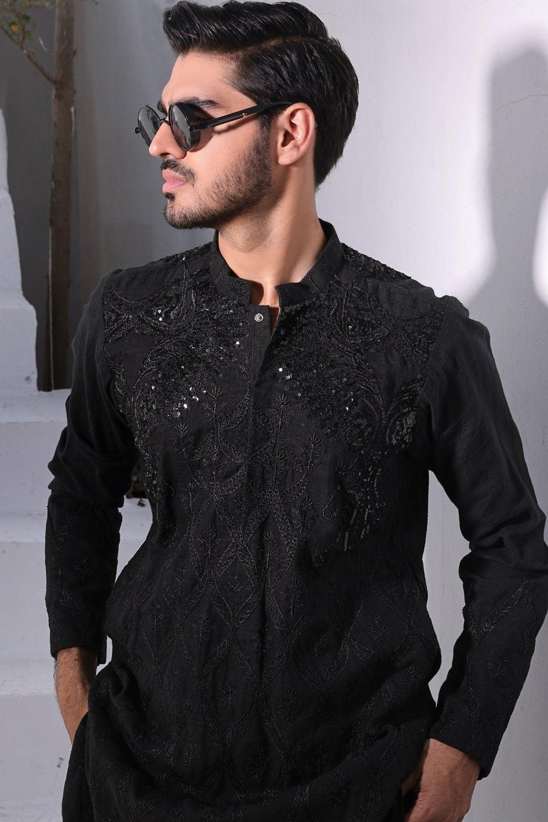 Embroidered Black Kurta and Pajama - ZB 1002 - Zeshan Bariwala