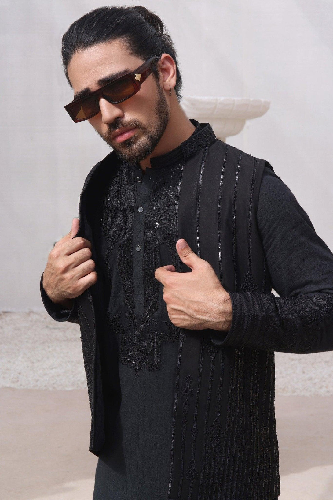 Embroidered Black Kurta with waist coat and Pajama - ZB 1026 - Zeshan Bariwala