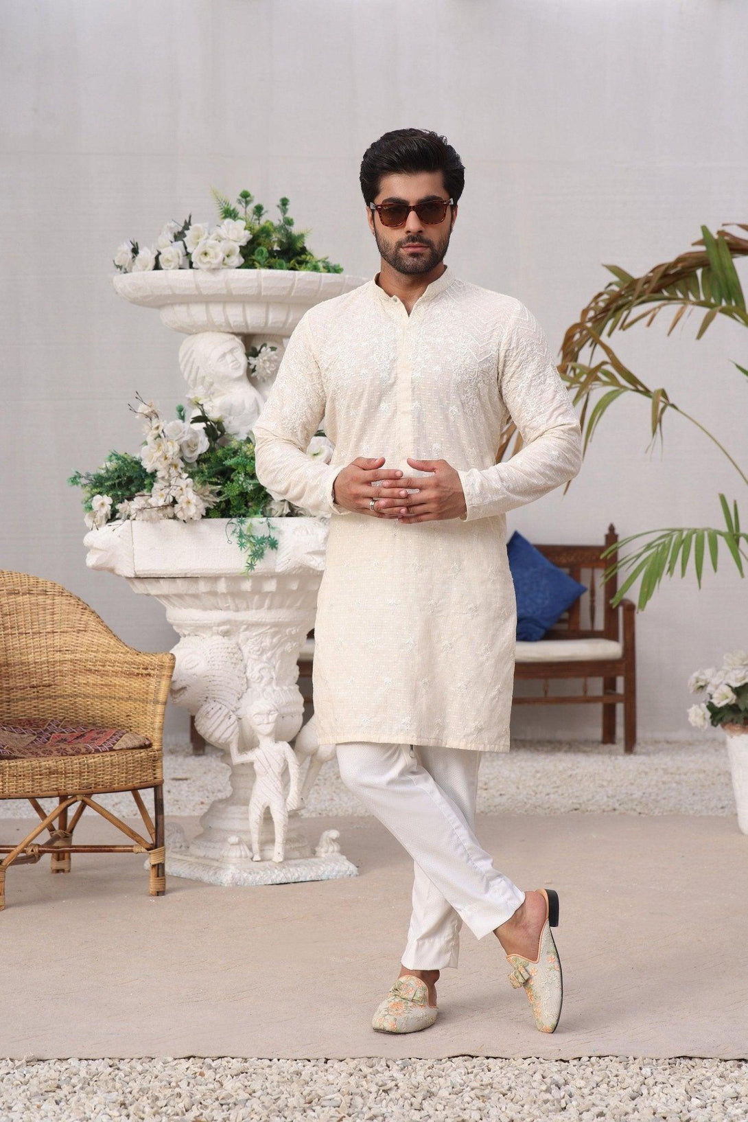 Embroidered offwhite / beige Kurta and Pajama - ZB 1032 - Zeshan Bariwala