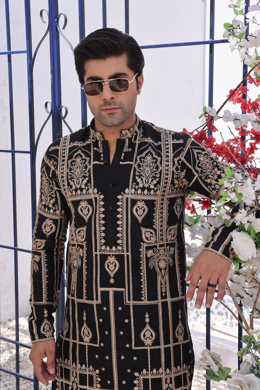 Embroidered Black Kurta and Pajama - ZB 1109 - Zeshan Bariwala