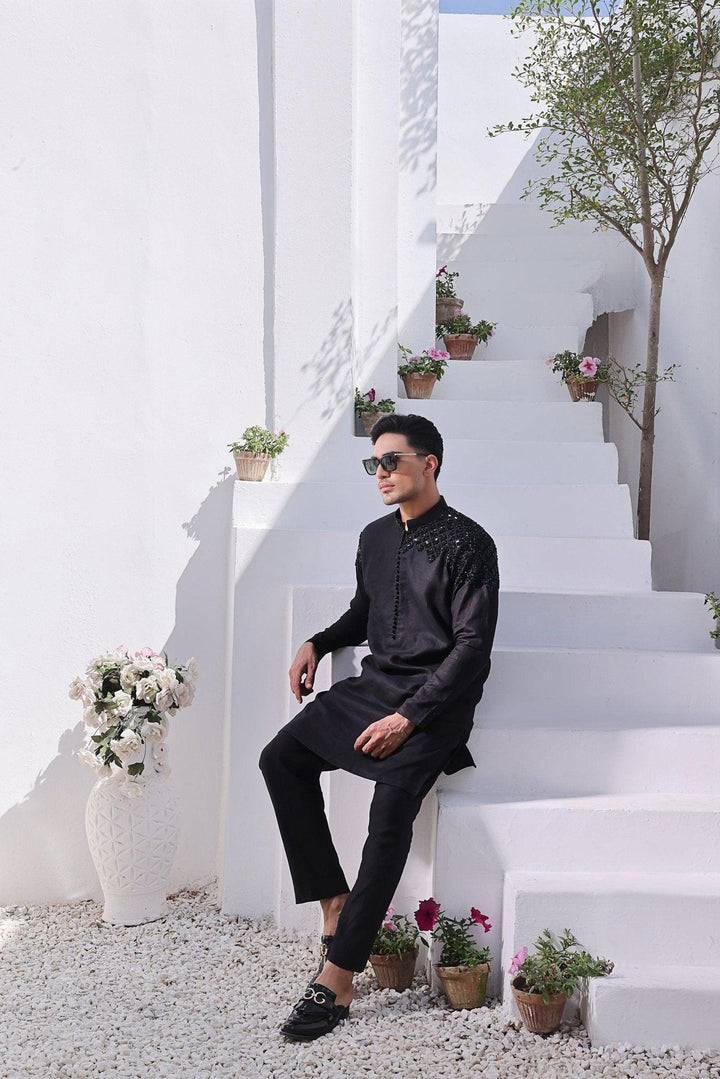 Embroidered Black Kurta and Pajama - ZB 1011 - Zeshan Bariwala